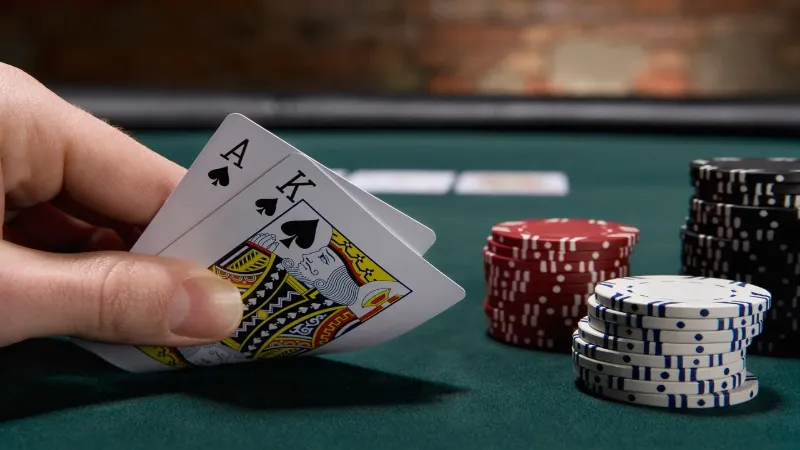 Learn How to Play Poker: Beginner's Guide